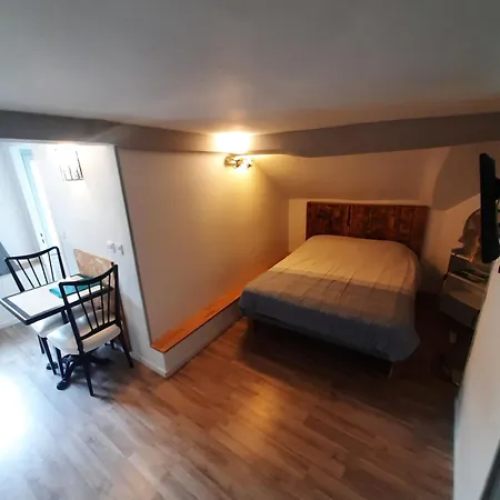 La Compagnie Du 19 أونفلور